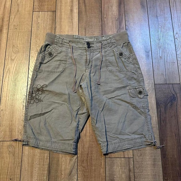 Y2K Sonoma Capri Shorts Women's size 12 Earth Tone Cargo Embroidered Flowers - Picture 1 of 8